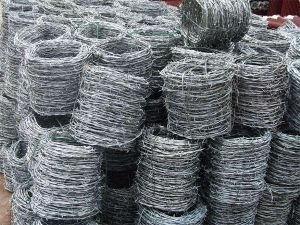 Hot Dipped Galvanized/ PVC Coated Barbed Wire Fence with Customizable Specification