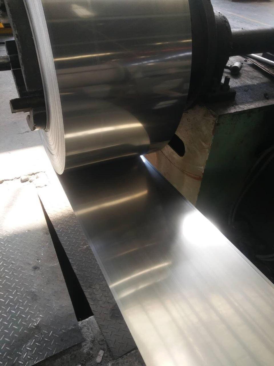 SUS/AISI (201/304) 2b Finished Cold/Hot Rolled Stainless Steel Strip Price