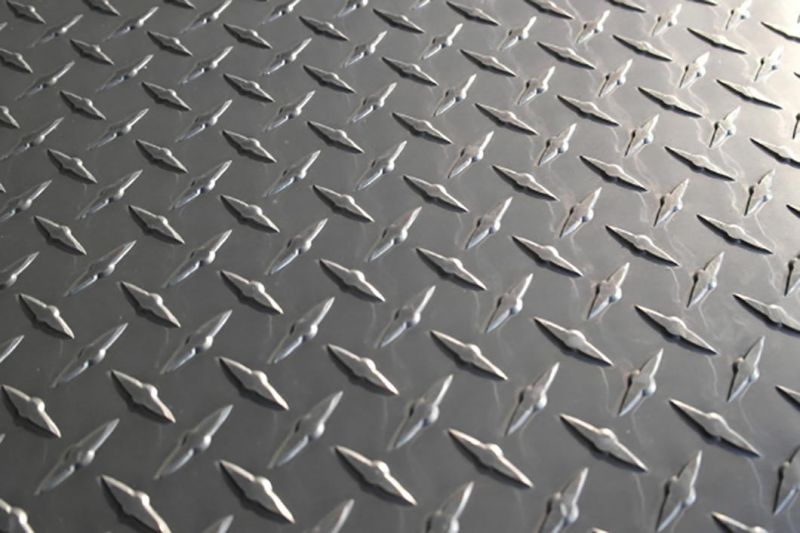 Diamond Pattern Q235 A36 Ss400 S235jr Chequered Carbon Steel Sheet