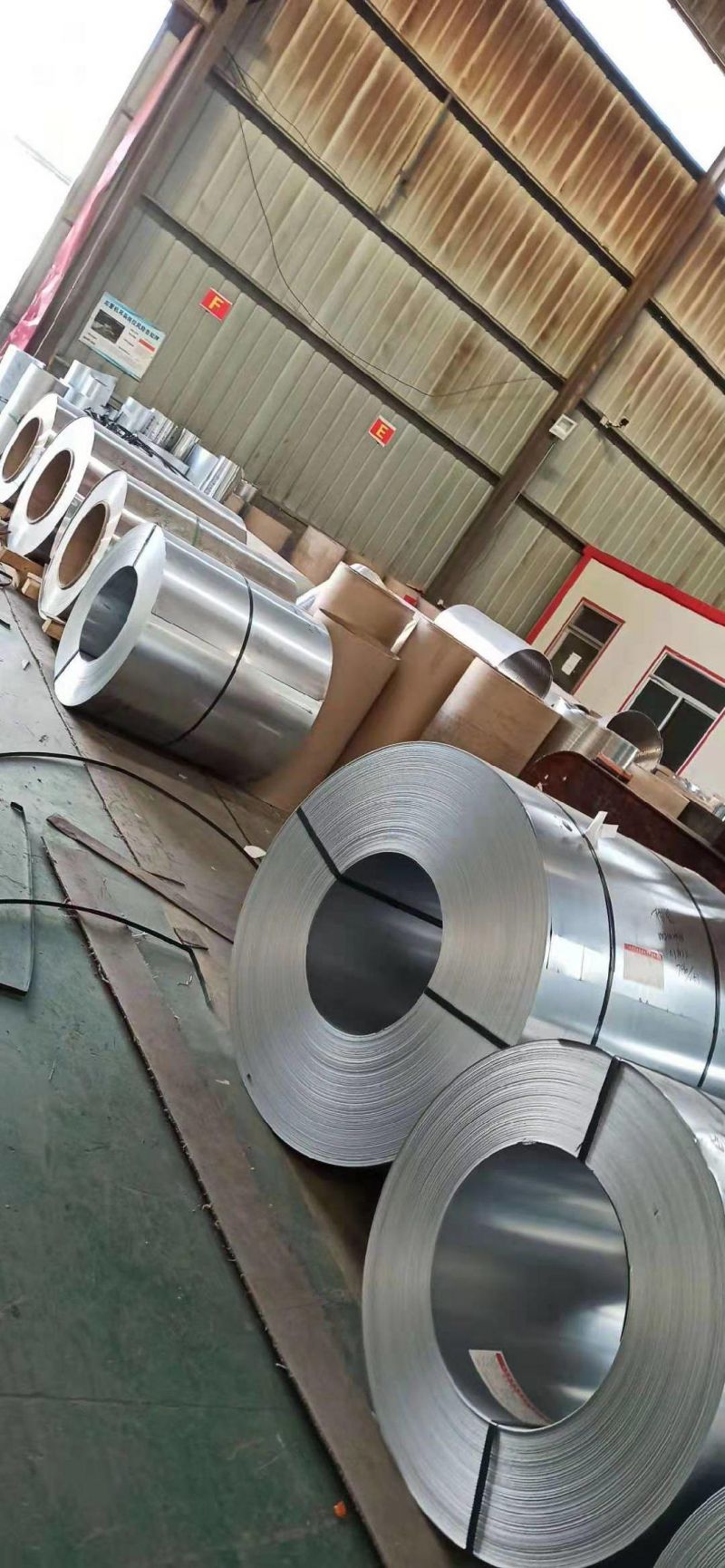 Low Price 0.12-4.0mm Thickness Galvanzied Gi Steel Coil