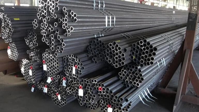 Oil Pipe Water Solid Material Pipeline ASTM A106/ A53/ API GB /T 8163/ 8162 Seamless Steel Pipe