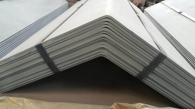 Factory Price Structural Hot Bending Iron Angle Steel Bar St37 En Hpb120