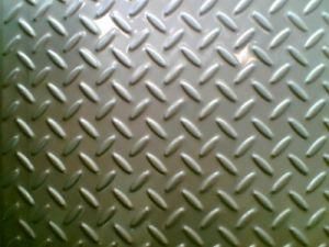 China Gold Supplier Hot Rolled Alloy Chequered Steel Plate