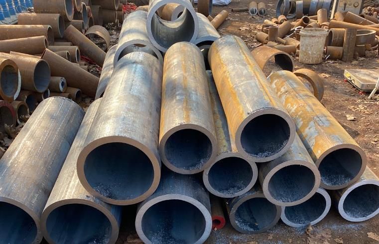 Seamless/Welded Carbon Steel Tube/Pipe for Mechanical/Structural Using/Water Pipe/Building Material/Steel Material