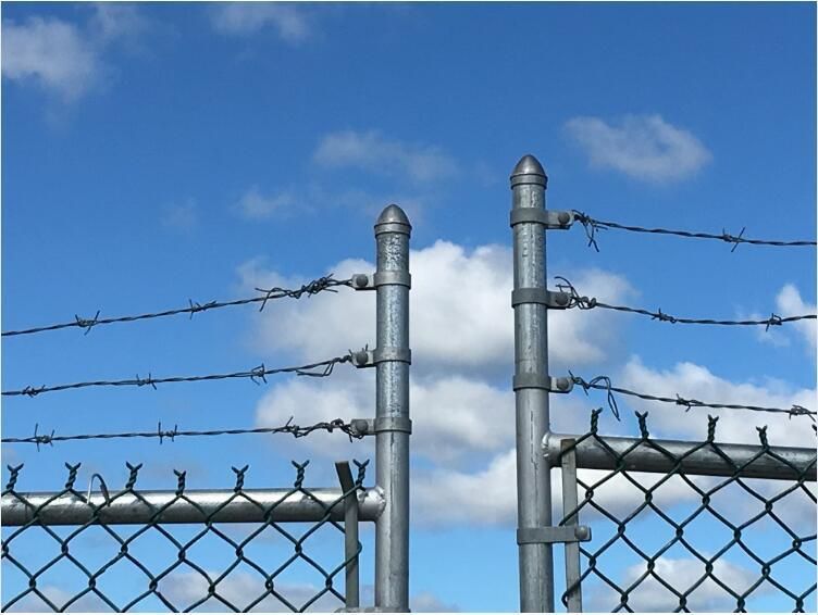 Protective Stainless Steel Barbed Wire Galvanized Steel Barbed Wire for Border/ Airport