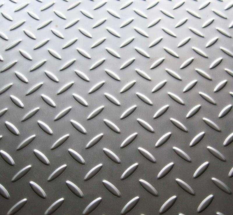 Hot Rolled Chequered Steel Coil/Sheet /Tear Droped Patterns Plate