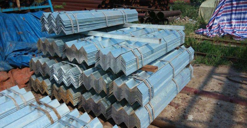 Hot Rolled Ss400 ASTM St37 Equal Carbon Steel Angle Bar