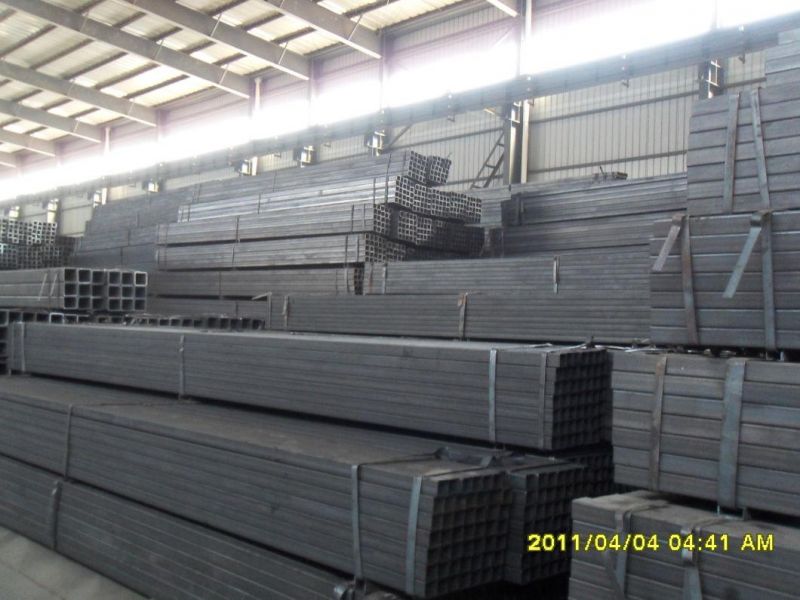Competitive Price Hot Rolled Black Carbon Square /Rectangular Steel Pipe with High Quality