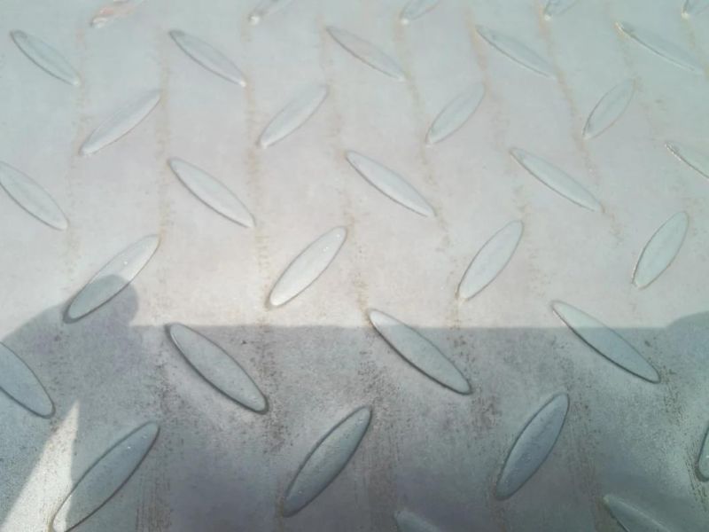 Ss400 A36 Q235B Carbon Mild Steel Checkered Floor Building Material Plate