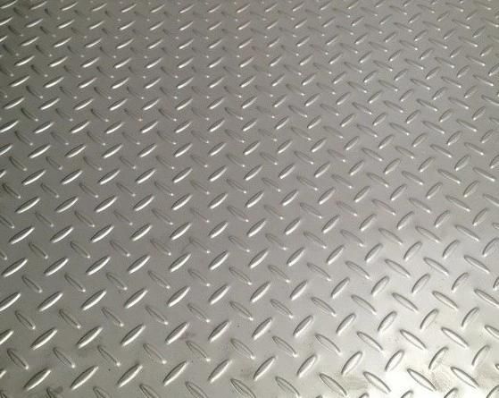 ASTM A36 Ss400 Q235B Mild Carbon Galvanized Steel Checker Plate