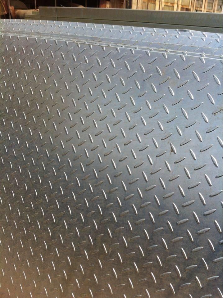 Hot Rolled Chequered Steel Coil/Sheet /Tear Droped Patterns Plate