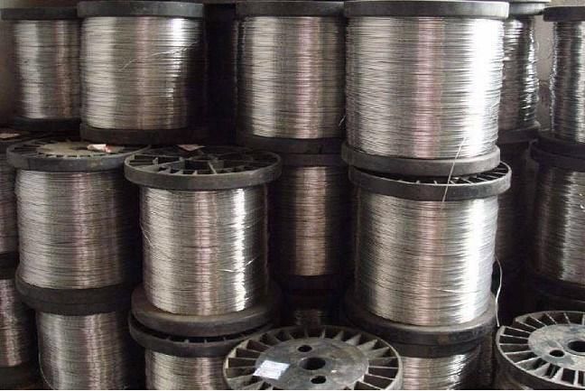Cold Drawn Mill/Bright Finish Mirror AISI ASTM Ss 316L 410 430 Stainless Steel Wire Rod