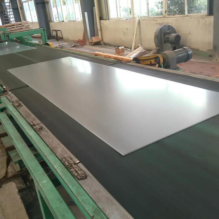Shandong Factory Hot DIP Galvanized Steel Sheet in Coil Q235
